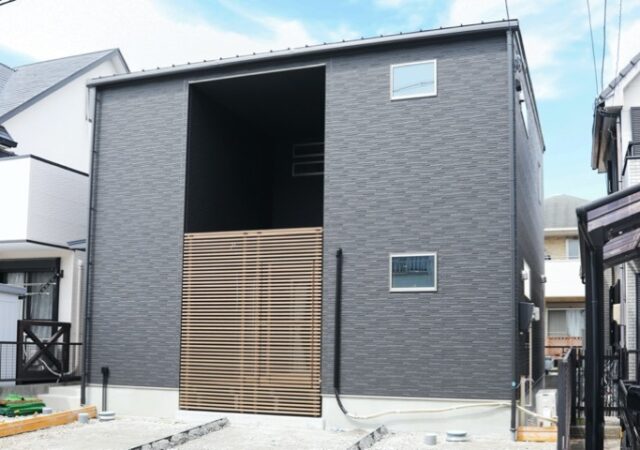 【西尾市】周りの目線を気にしない目隠しデッキのおウチ