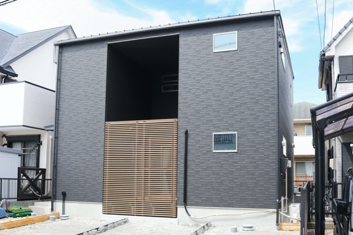 【西尾市】周りの目線を気にしない目隠しデッキのおウチ