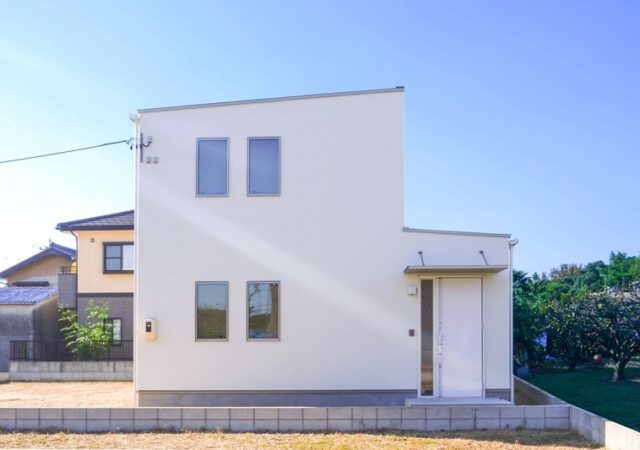 【西尾市】壁付けテレビがスッキリしたリビングのおウチ