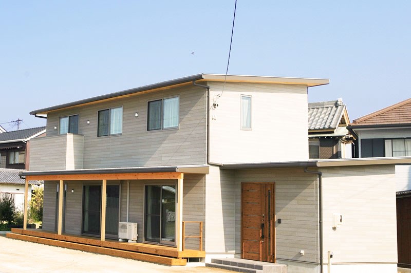 【吉良町】屋根付きウッドデッキがカッコいいおウチ